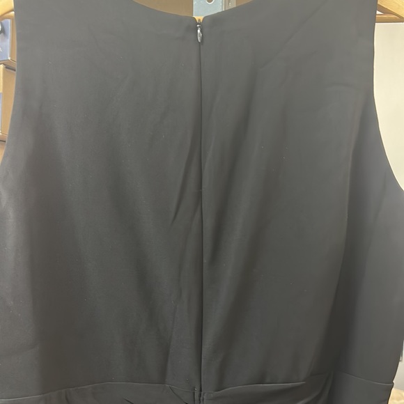 NWT BETSY ADAM Plus Size V-Neck Gown IN COLOR  BLACK - Picture 11 of 11